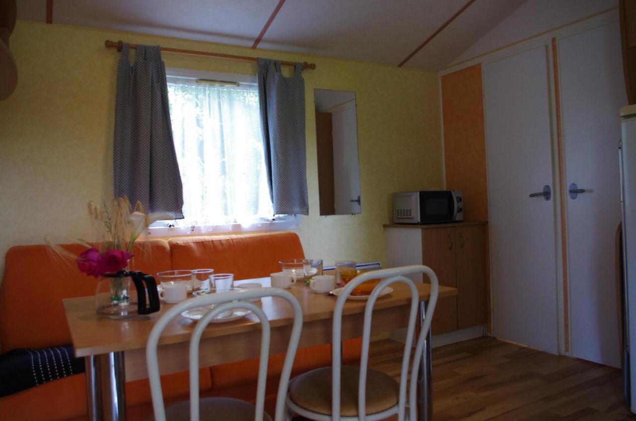 Camping La Bergerie Hotel La Chapelle-Achard Kamer foto